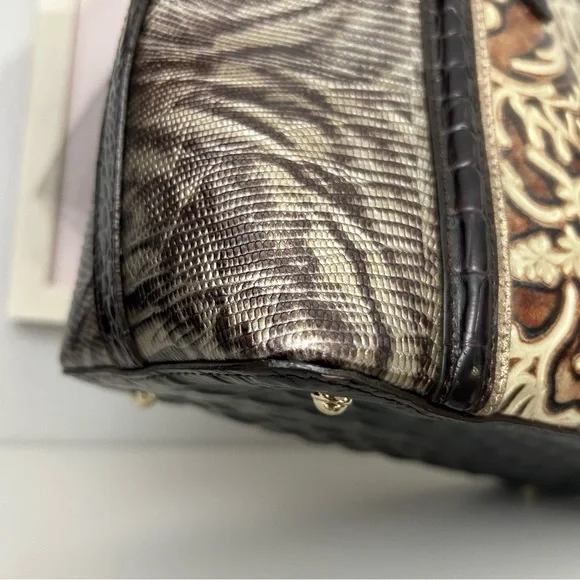 ❌SOLD❌Brahmin Duxbury Gold Bel Canto Satchel - Picture 11 of 14